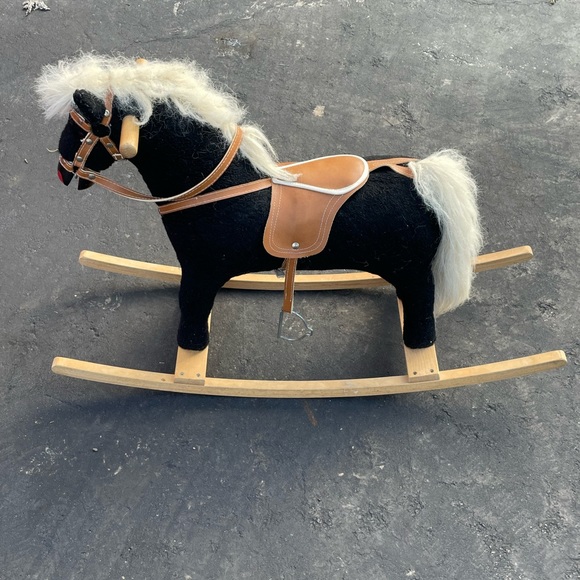 Riding horse - Picture 3 of 4